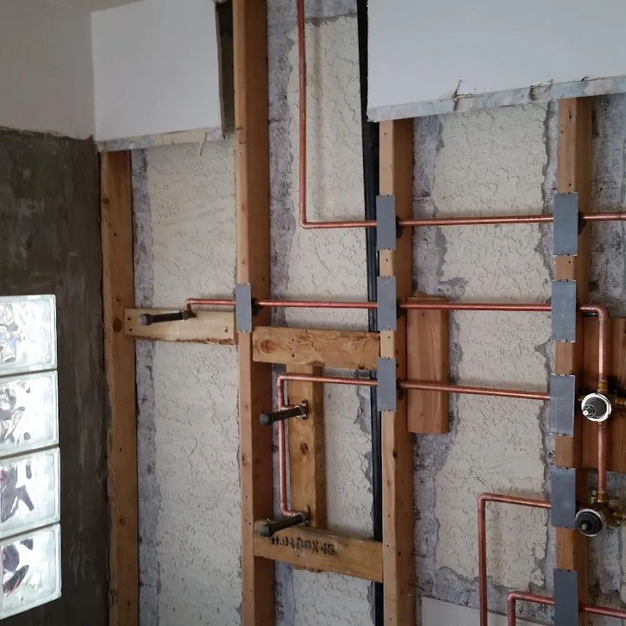 Copper pipe installation for Emergency Plumber in Berlin